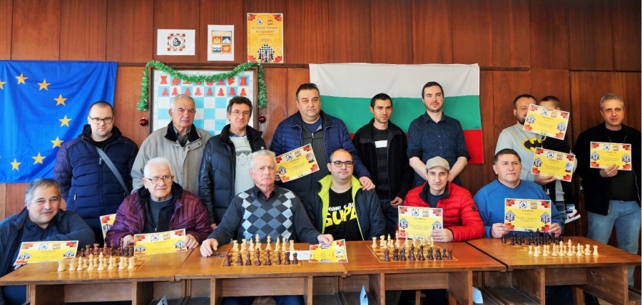 Традиционен коледен турнир по блиц в Мездра 